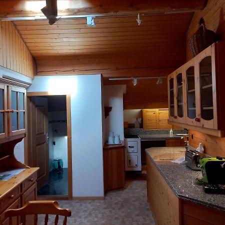Confortevole Mansarda Di Montagna Poschiavo Exterior foto