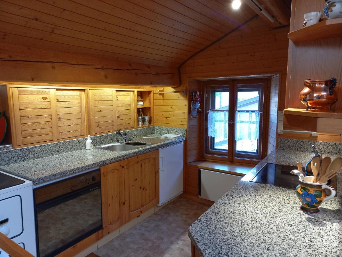 Confortevole Mansarda Di Montagna Poschiavo Exterior foto
