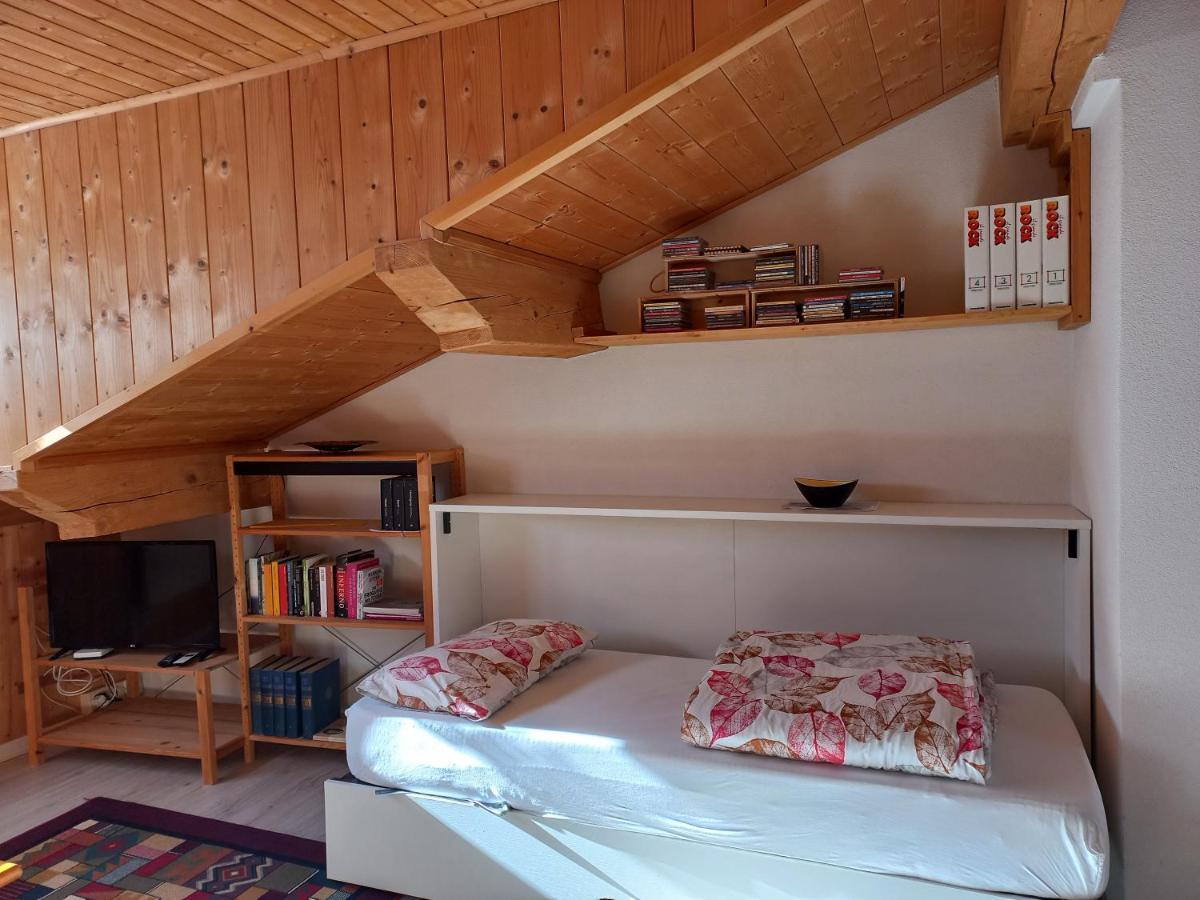 Confortevole Mansarda Di Montagna Poschiavo Exterior foto