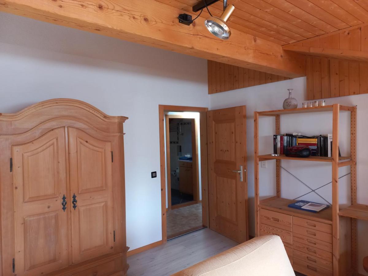 Confortevole Mansarda Di Montagna Poschiavo Exterior foto